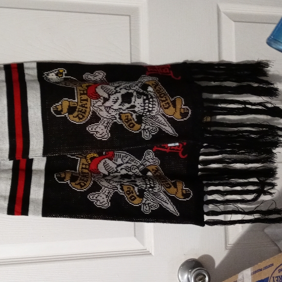 Ed Hardy by Christina Audigier black,Red 🧥🧤NeSkull scarf🌉Unisex,Rn#121256👔🛍 - Picture 11 of 11